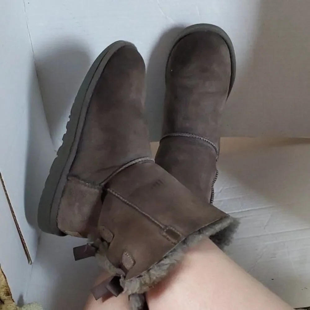 UGG Australia Bailey Bow II Boots Suede Leather Gray Winter Women's WOMAN'S 6